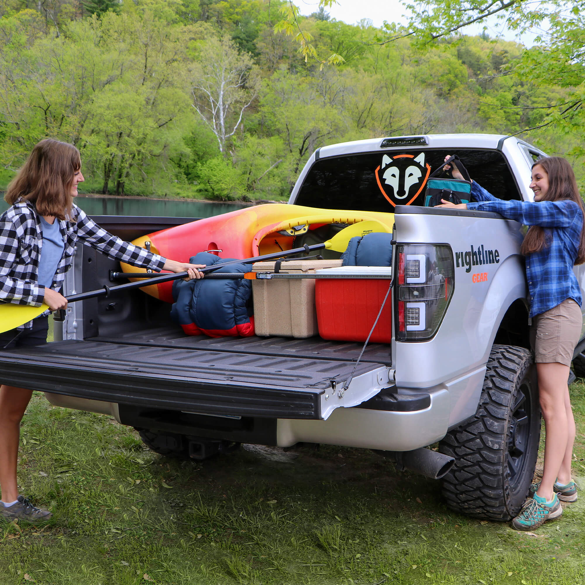 AdjustableCargoBar_100T66_StudioImage6.jpg