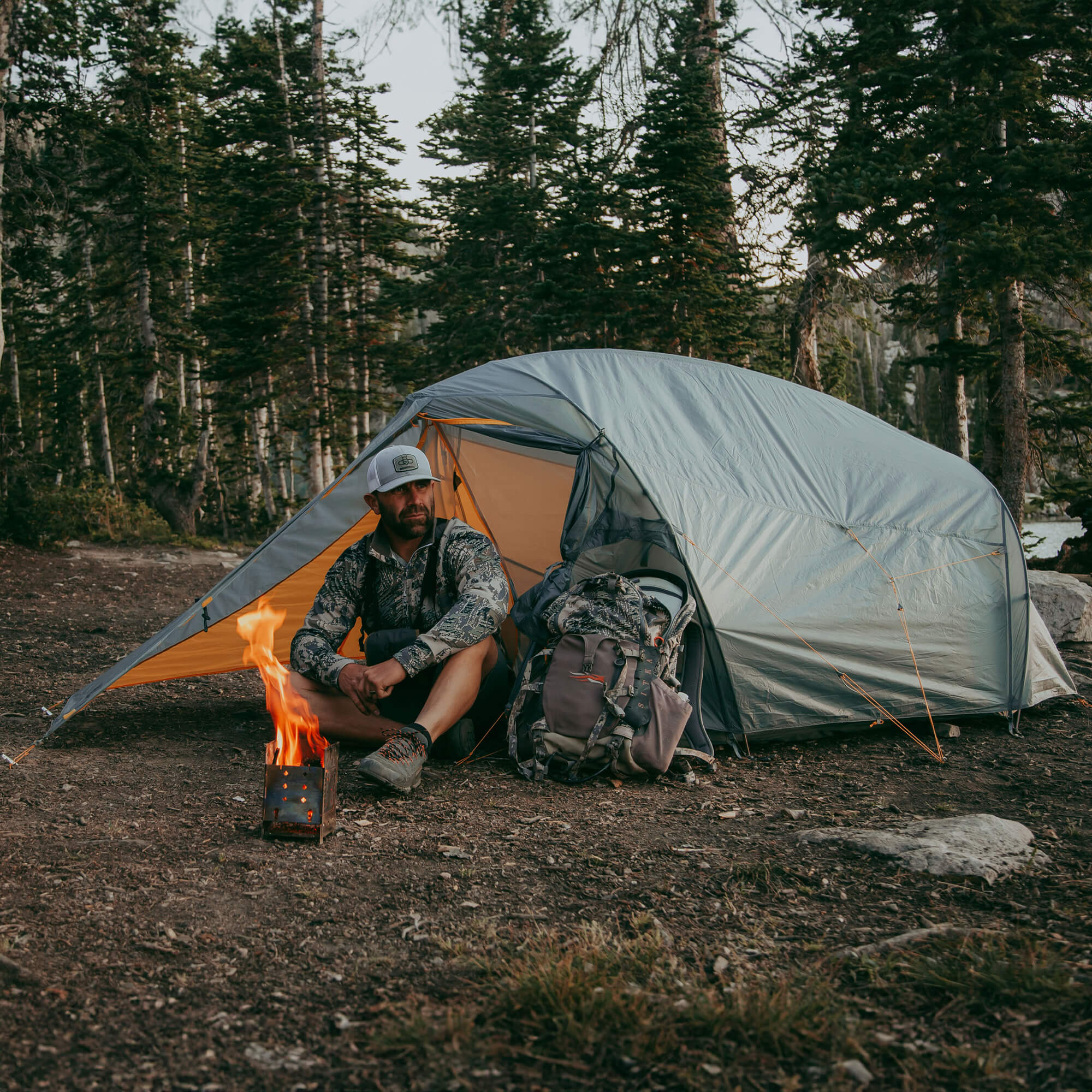 Klymit_Maxfield2_09M2OR01B_LS233_2000x2000_d210f453-1f5f-406a-b7ae-fcb86a157883.jpg